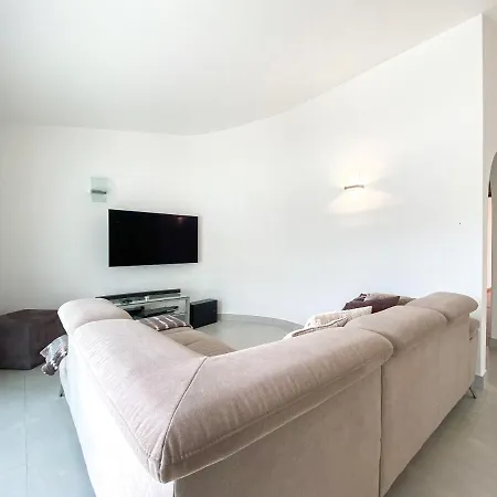 Casa Colibri - Com Ginasio, Sauna E Piscina Aquecida * Praia Da Luz
