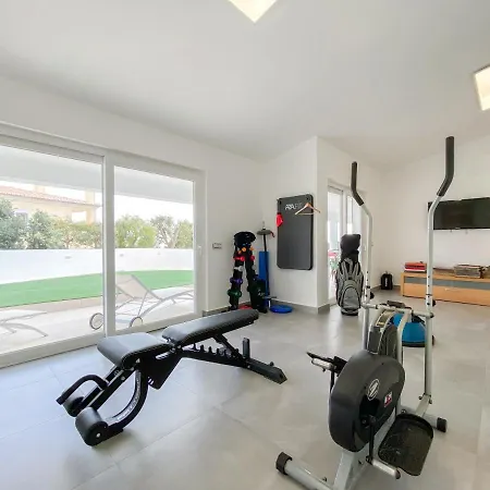 Villa Casa Colibri - Com Ginasio, Sauna E Piscina Aquecida Luz
